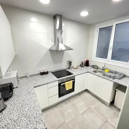 Nuevo Balmes Bed & Breakfast